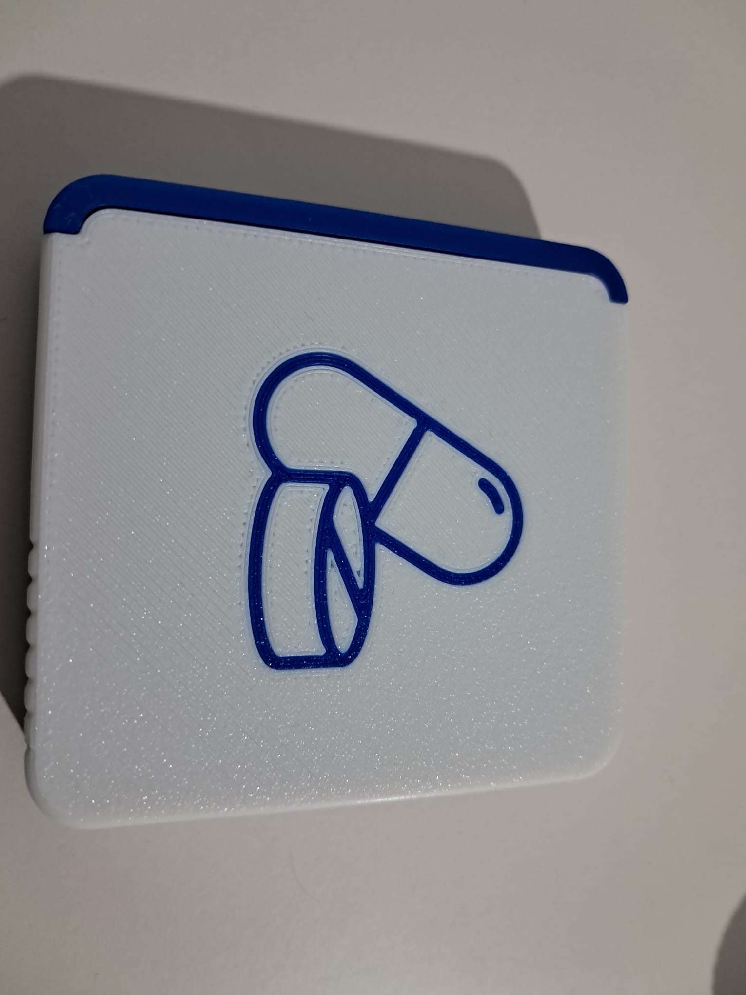 4 Bölmeli ilaç kutusu