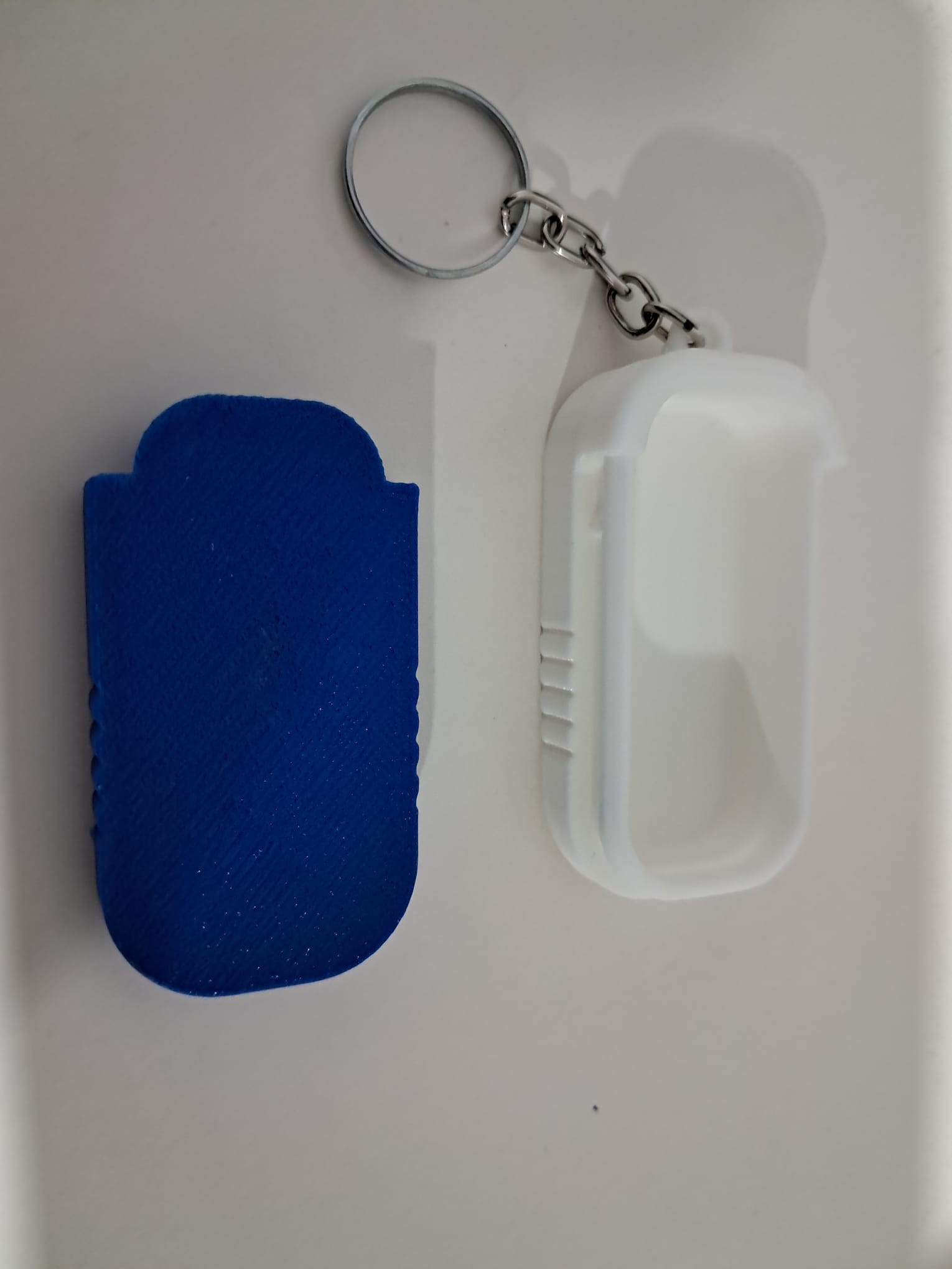 Tek bölmeli anahtarlıklı ilaç kutusu - mavi