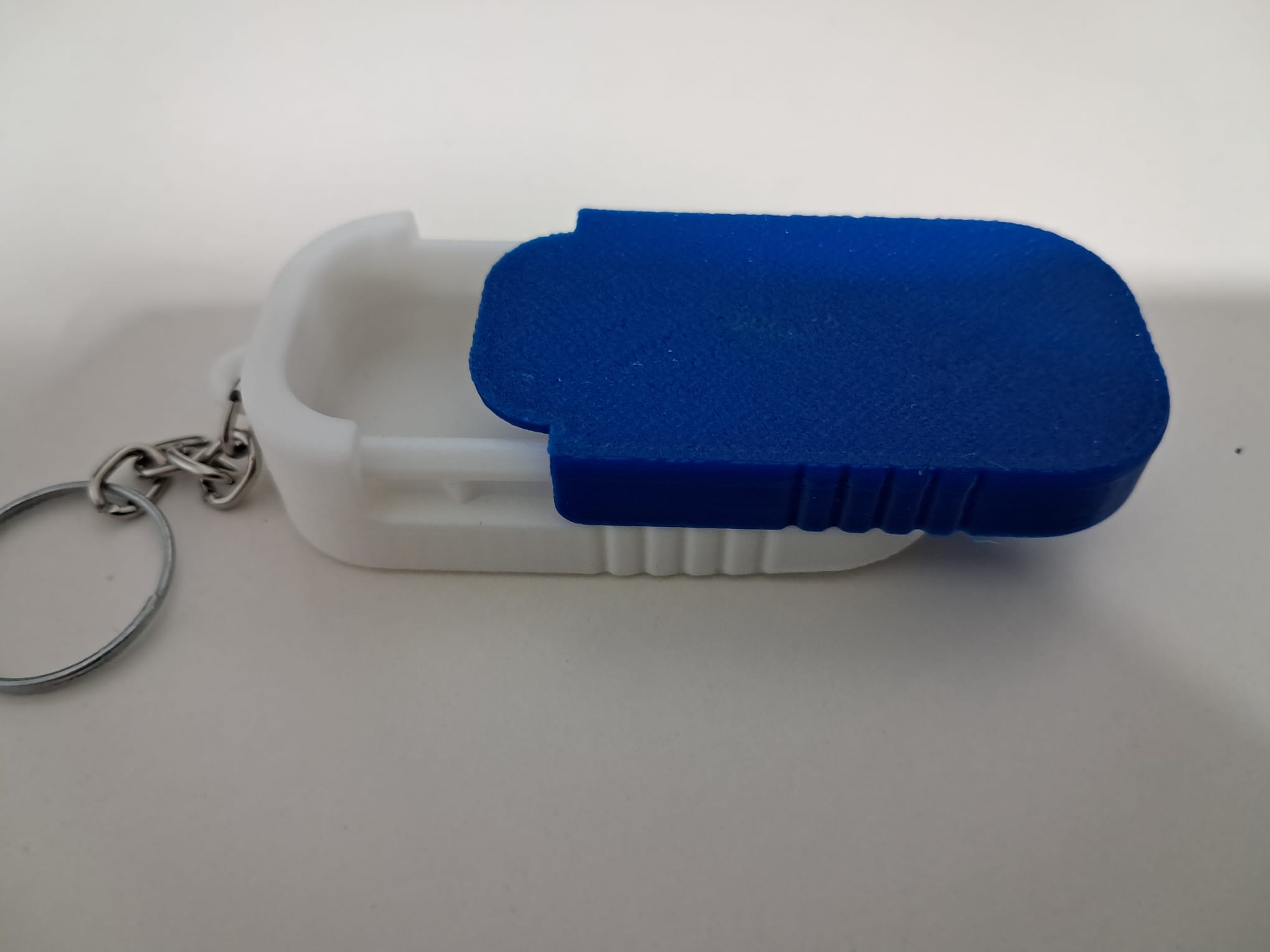 Tek bölmeli anahtarlıklı ilaç kutusu - mavi