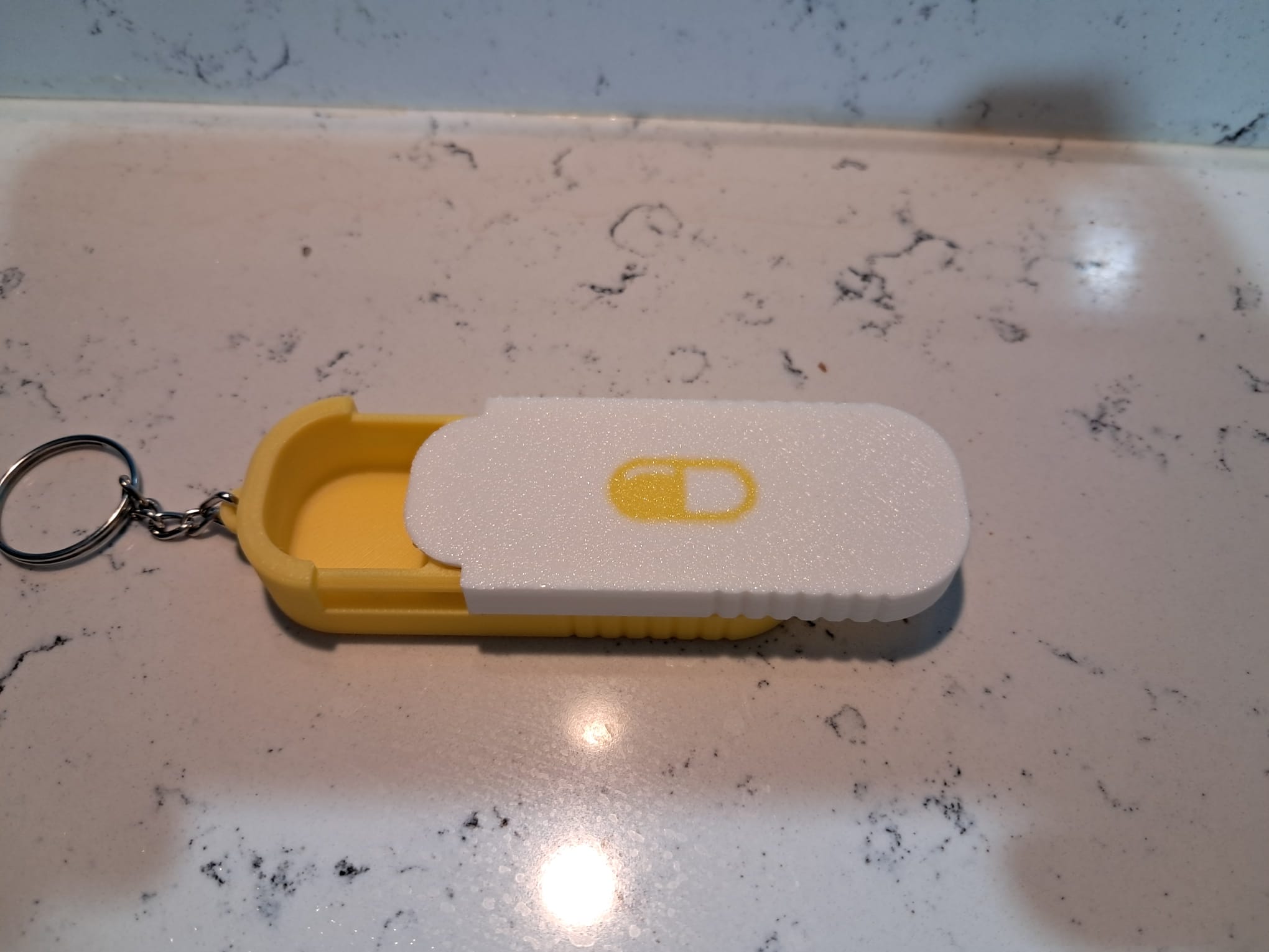 3 bölmeli anahtarlıklı ilaç kutusu - hap - sarı