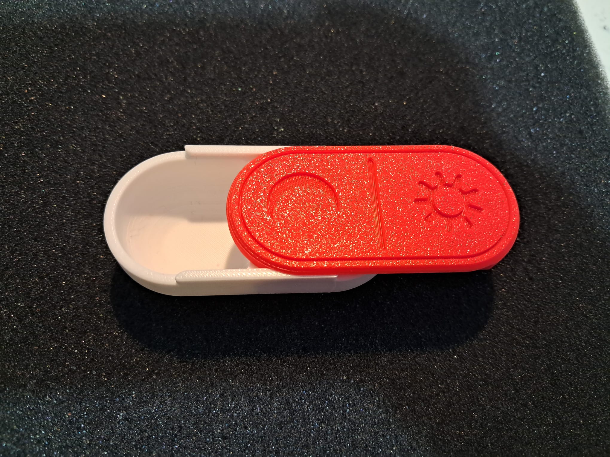 2 bölmeli kaydırmalı ilaç kutusu